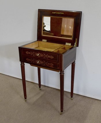  Petite table travailleuse, époque Charles X – Début XIXe 