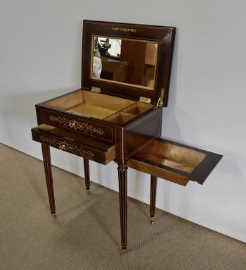  Petite table travailleuse, époque Charles X – Début XIXe 