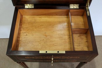  Petite table travailleuse, époque Charles X – Début XIXe 