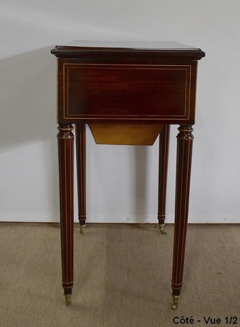  Petite table travailleuse, époque Charles X – Début XIXe 