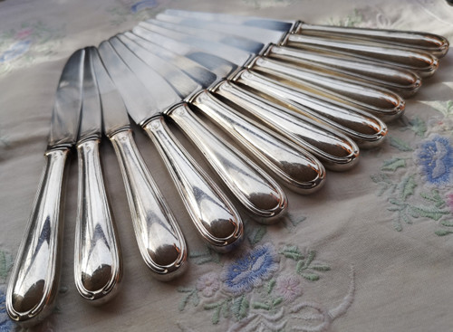 12 Dessert-/Käse-/Dessertmesser, silberne Metallgriffe, Orfèvrerie Saint Médard