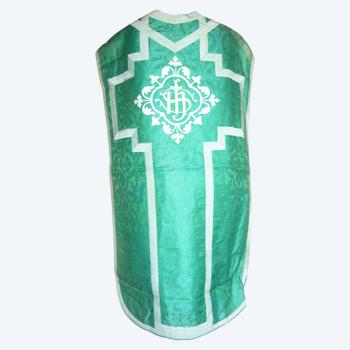 Chasuble en damas vert et broderie