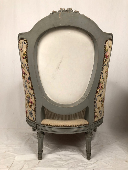 Paire de bergères à oreilles de style Louis XVI en bois laqué gris. Fin XIXe