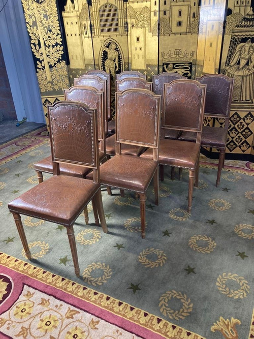 Suite di 10 sedie in pelle in stile Luigi XVI