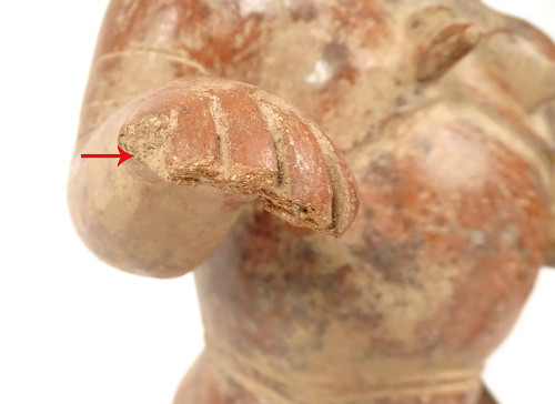 Präkolumbianische Skulptur Colima Mexiko Schamane stehend Stock Schlange Erde
