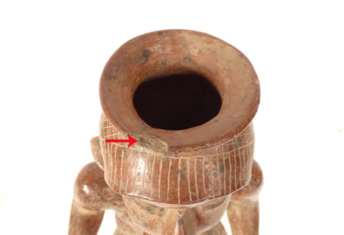 Präkolumbianische Skulptur Colima Mexiko Schamane stehend Stock Schlange Erde