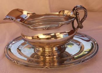 Elégante saucière style Louis XVI argent massif poinçon minerve orfèvre Tétard Frères, fin XIXème