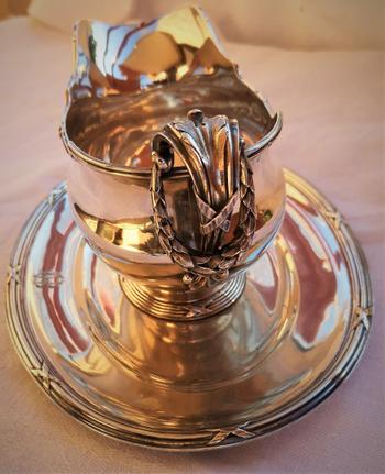 Elégante saucière style Louis XVI argent massif poinçon minerve orfèvre Tétard Frères, fin XIXème
