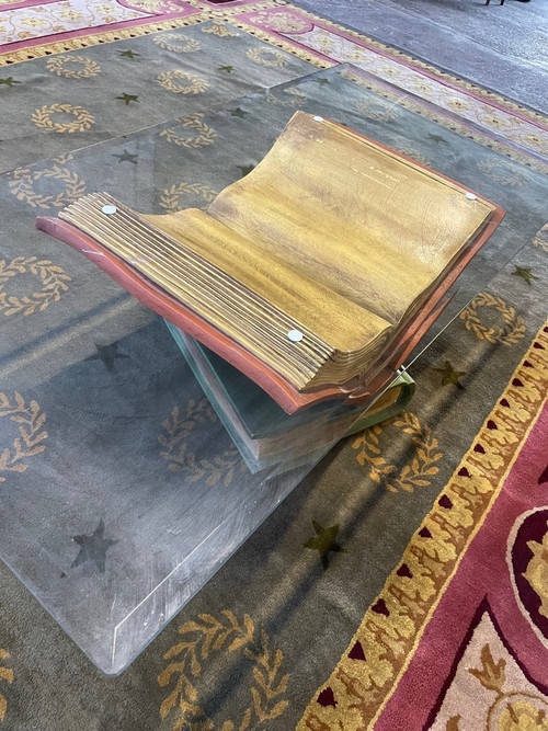 Table Basse Avec Pieds En Forme De Livres « conte »