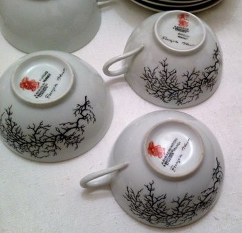9 Tasses à thé porcelaine Limoges design Françoise Adnet pour Giraud&Brousseau