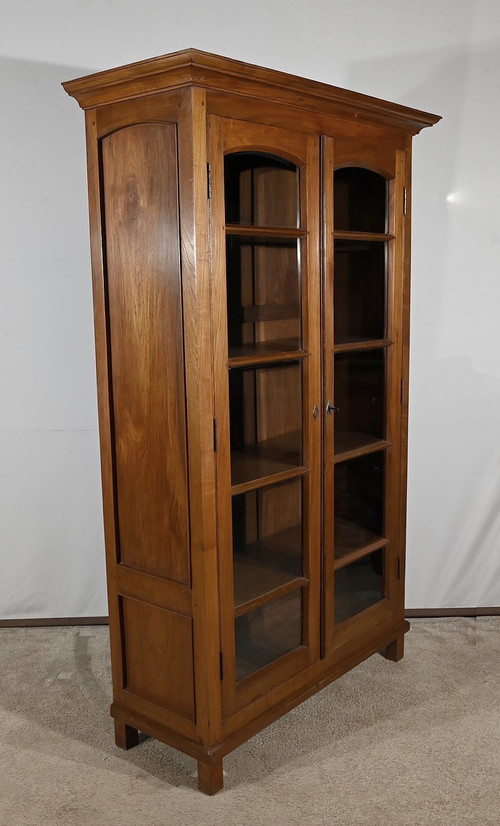 Pondicherry Showcase Library in Teak – 1900