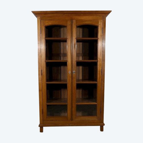 Pondicherry Showcase Library in Teak – 1900