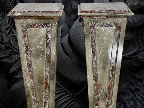 PAIR OF SHEATHS / SELLETTES / IN MARBLE-LIKE PATINATED WOOD FROM THE 1900S