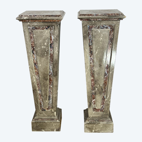 PAIR OF SHEATHS / SELLETTES / IN MARBLE-LIKE PATINATED WOOD FROM THE 1900S