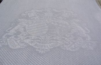 16 armorial napkins from the 19th century
