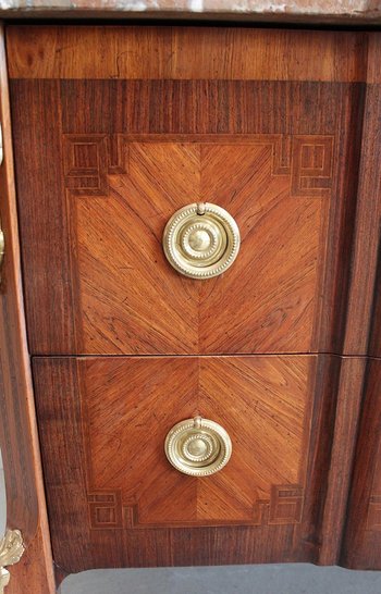 Comò Sauteuse in palissandro e legno viola, transizione Luigi XV / Luigi XVI - seconda parte del XIX secolo