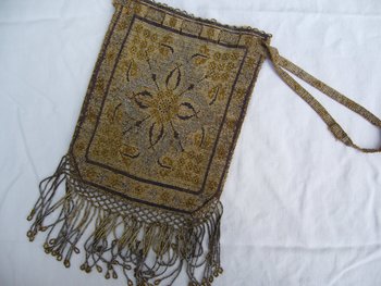 Réticule en sablé de perles vers 1910-1920