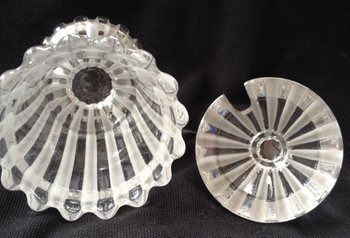 Crystal mustard bowl signed BACCARAT Art Deco