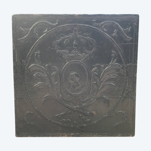 Belle plaque de cheminée anciennement fonte d'époque 18 ème Louis XVI (72 X 72,5 cm )
