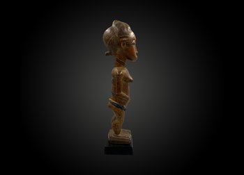 STATUETTE ANTHROPOMORPHE Culture Baoulé, Côte d'Ivoire Première moitié du XXème siècle 