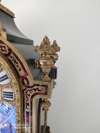 Religiöses Kartell und seine Basis aus Boulle-Intarsien - Signiert RAINGO FRERES - Außergewöhnliche goldene Bronzen