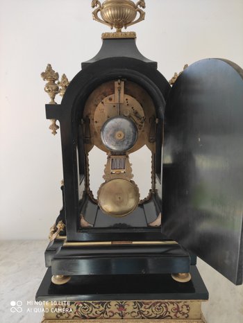 Religiöses Kartell und seine Basis aus Boulle-Intarsien - Signiert RAINGO FRERES - Außergewöhnliche goldene Bronzen