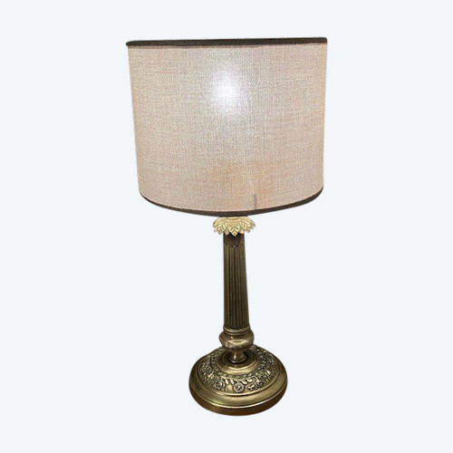 Beautiful and rare gilt bronze lamp from the Restoration period, circa 1817-1818.