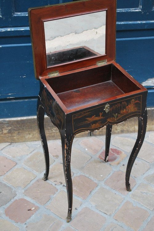 Small Louis XV Period Table, 18th Century Chinese Decor