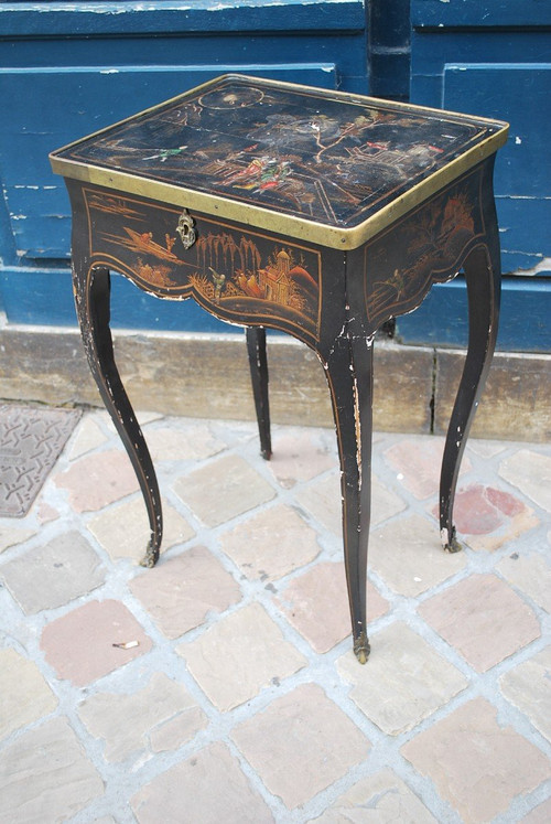 Small Louis XV Period Table, 18th Century Chinese Decor