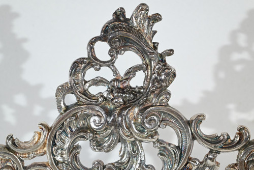 Piccolo specchio da tavolo in bronzo argentato, stile Rocaille - Fine XIX secolo