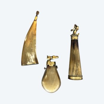 Lot of three POWDER PEARS - European work of the 19th century