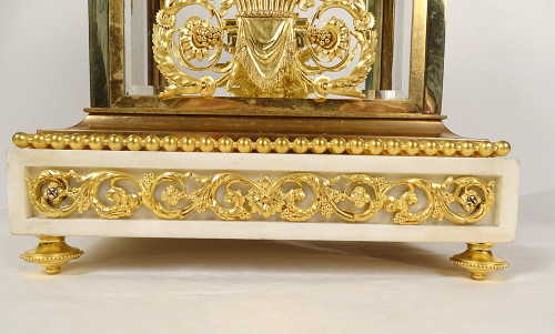 Orologio a gabbia Luigi XVI in marmo bianco e bronzo dorato Coppa Napoleone III XIX secolo