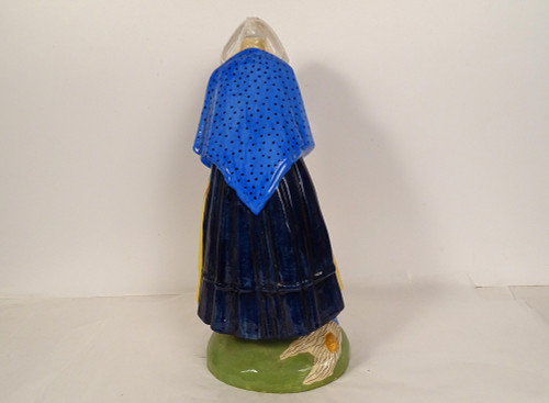 Large sculpture Nicot Faïence Henriot Quimper Old Woman Quenouille XXè
