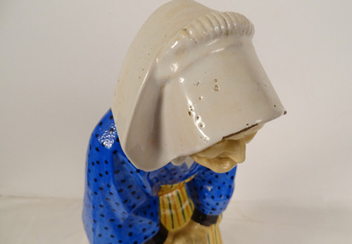 Large sculpture Nicot Faïence Henriot Quimper Old Woman Quenouille XXè