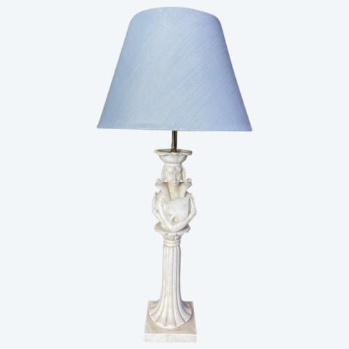 Alabasterlampe, die die Spechtdame darstellt