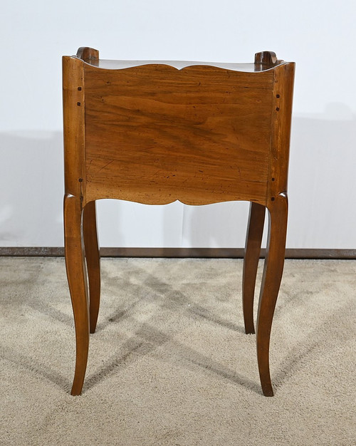 Small solid walnut snack table, Louis XV - 18th century