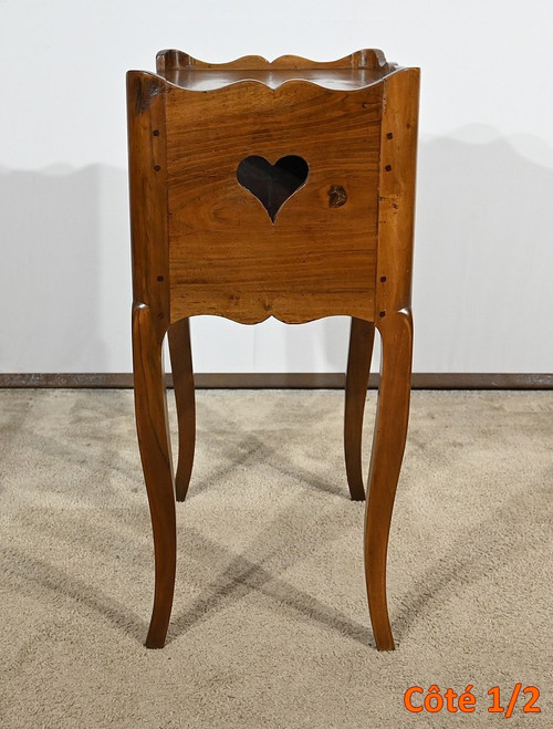 Small solid walnut snack table, Louis XV - 18th century
