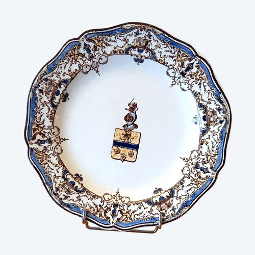 Earthenware plate: Gien 19th century.