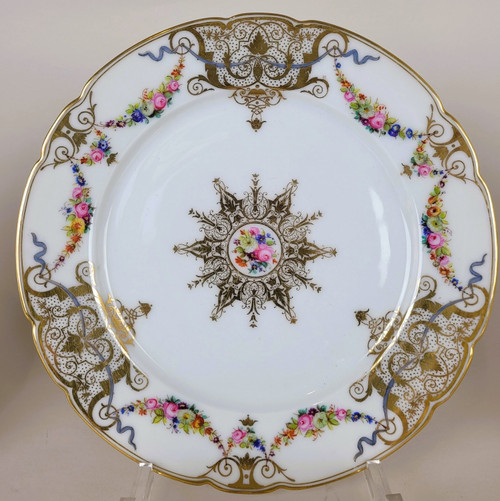  Macé, Sèvres, 12 Assiettes En Porcelaine, XIXème Siècle