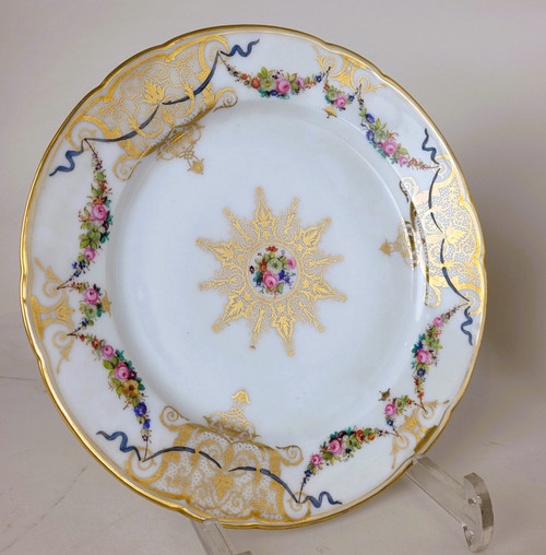  Macé, Sèvres, 12 Assiettes En Porcelaine, XIXème Siècle