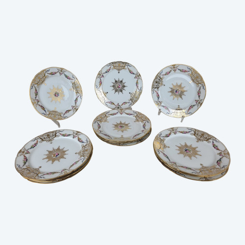  Macé, Sèvres, 12 Assiettes En Porcelaine, XIXème Siècle