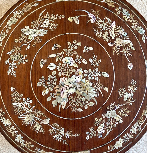 Vietnam, Fin Du XIXème Siècle, Début Du XXème Siècle, Coffret En Bois Marqueté De Nacre.