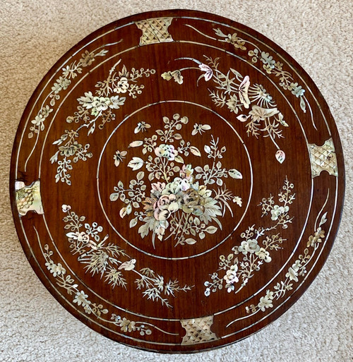 Vietnam, Fin Du XIXème Siècle, Début Du XXème Siècle, Coffret En Bois Marqueté De Nacre.