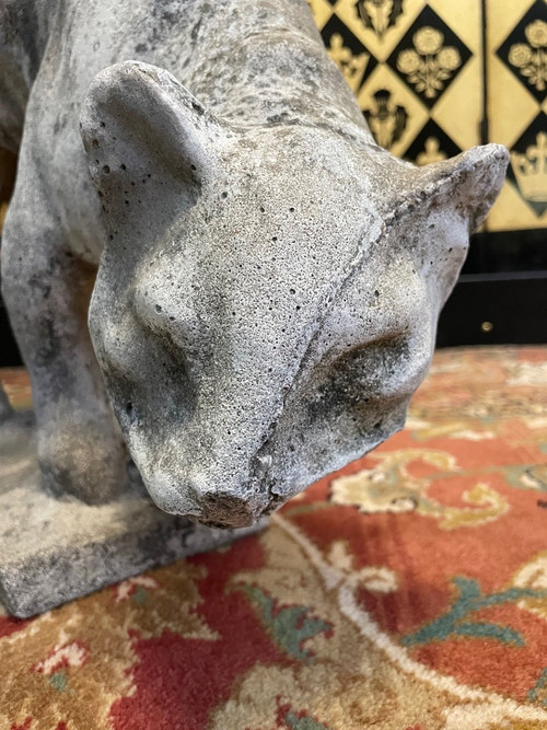 Gartenkatze aus Kunststein