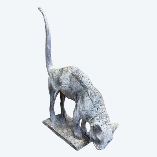 Gartenkatze aus Kunststein
