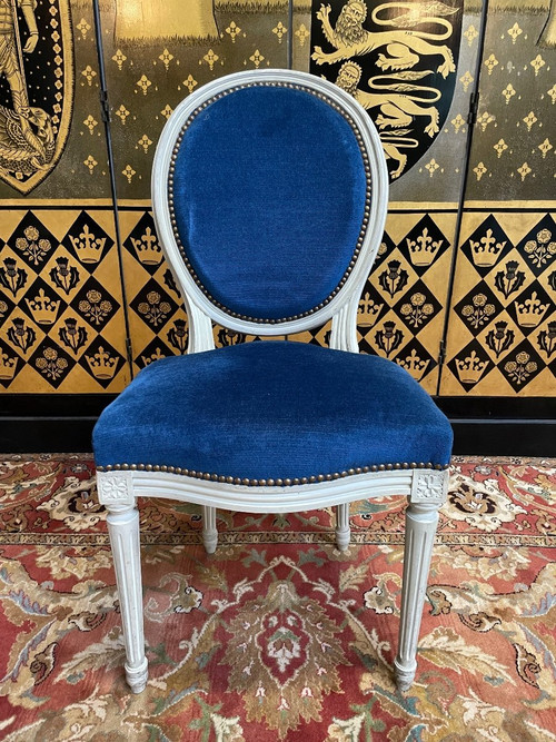 Suite Of 6 Louis XVI Style Medallion Chairs