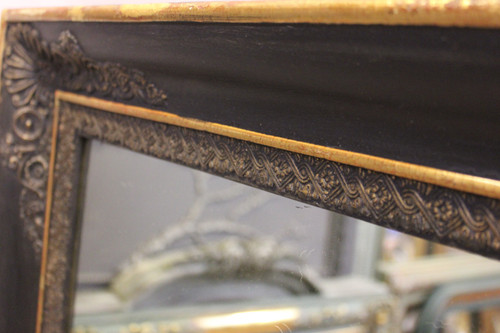 Großer antiker Kaminspiegel, Empire-Form, schwarze und goldene Patina, 113 x 153 cm