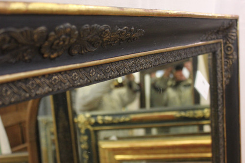 Großer antiker Kaminspiegel, Empire-Form, schwarze und goldene Patina, 113 x 153 cm