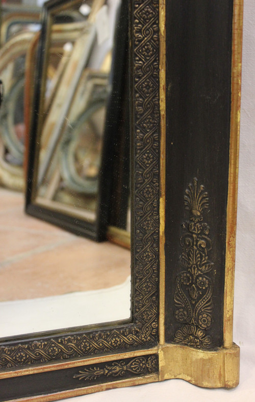 Großer antiker Kaminspiegel, Empire-Form, schwarze und goldene Patina, 113 x 153 cm