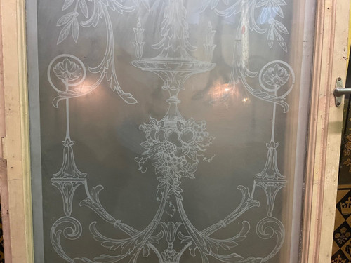 Ensemble De Fenêtres Anciennes Gravées à L’acide